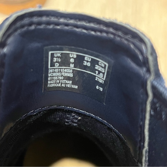 Clarkdale Arlo Navy Suede Boot 6M (Chelsea Boot) - Picture 7 of 8